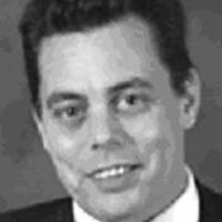 Dr. Stefan Queins